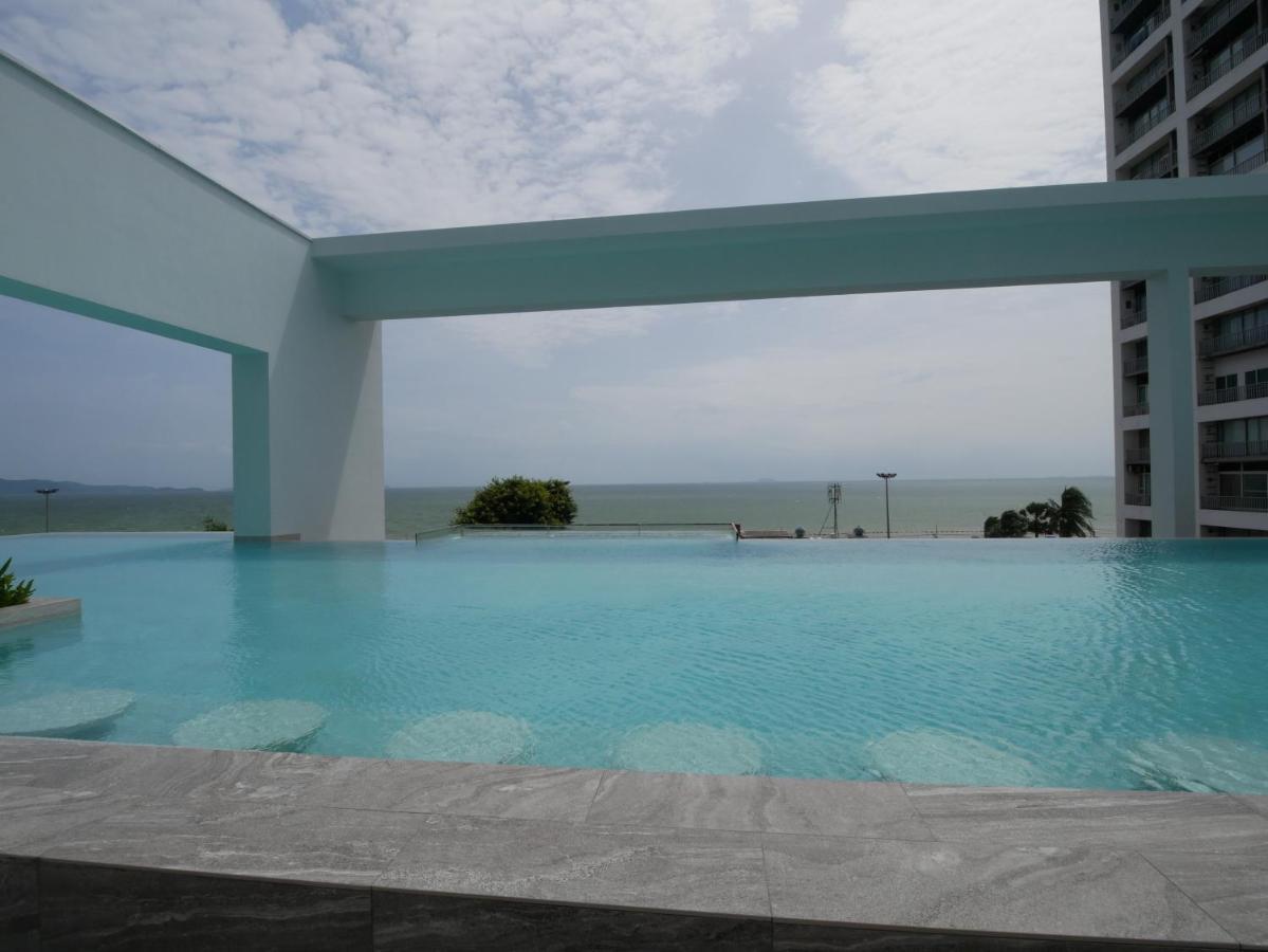 Aeras - The Ultimate Beachfront Experience 좀티엔 비치 외부 사진